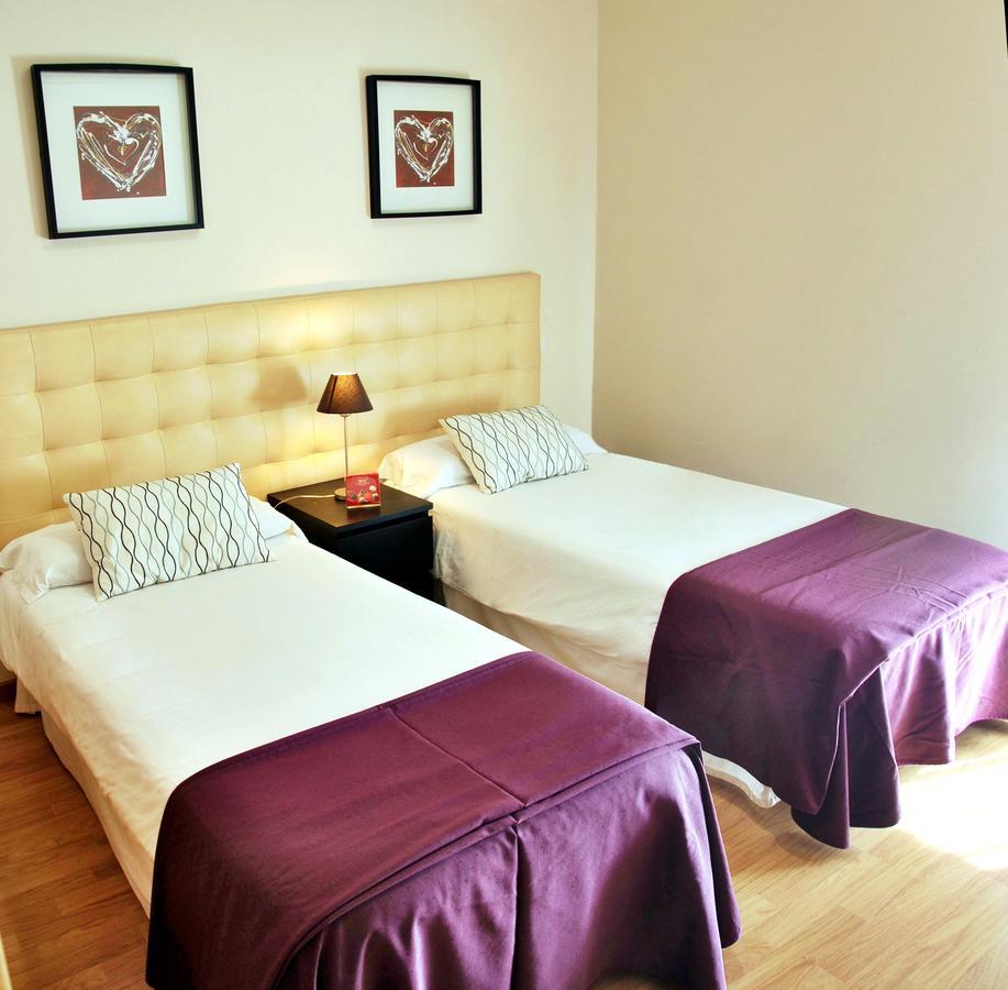 One-Bedroom Apartment,943038196:JPEG